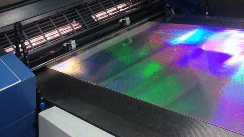 RI1920-Luxury-Packaging-Metallized-Board-UV-2